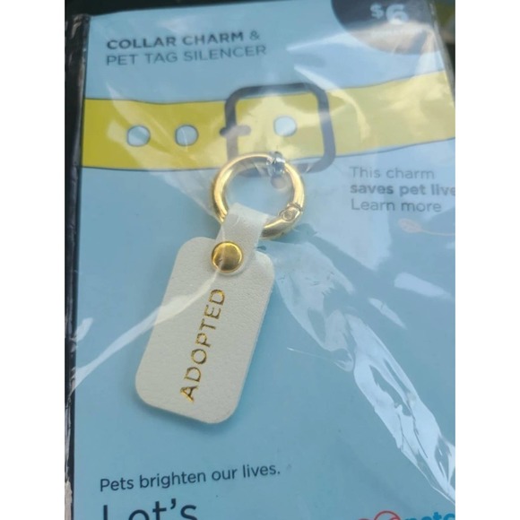 GWP FREE WITH PURCHASE Pet Collar Charms "Adopted" White Tag gold Clasp Silencer - Picture 4 of 4